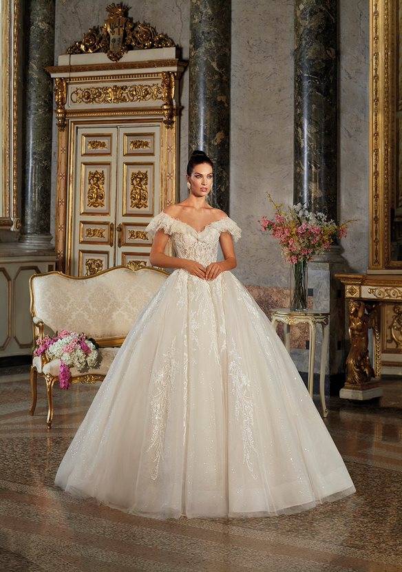 robe de mariée princesse blanche demetrios DP455 à Marseille centre ville