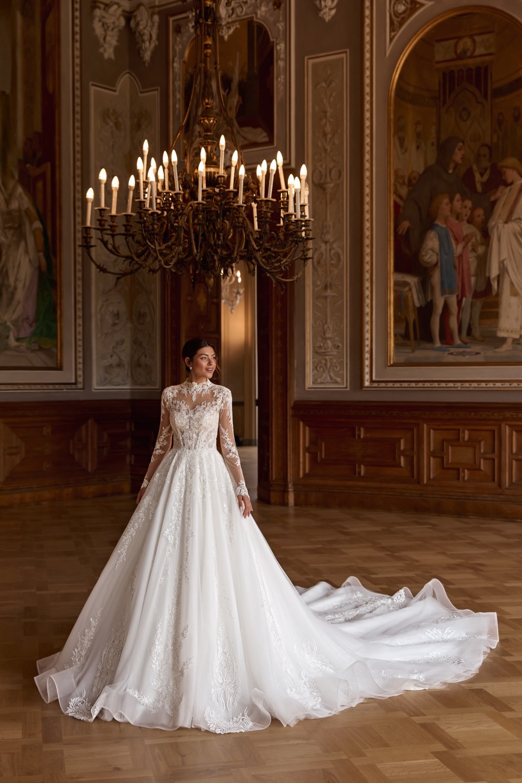 Robe de mariée princesse avec longue traîne Marseille