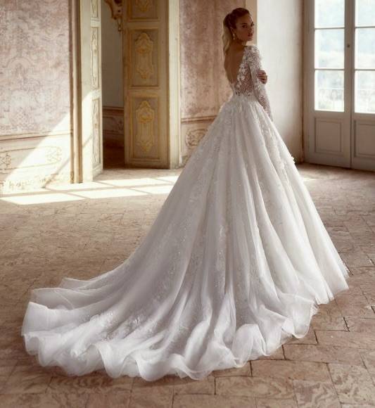 Marie Bustier Traine Mariée Robe De MariÃ©e Avec Traine Longue Découvrez La  Robe De Mariée Princesse Akuna D'Anna Sposa Manches