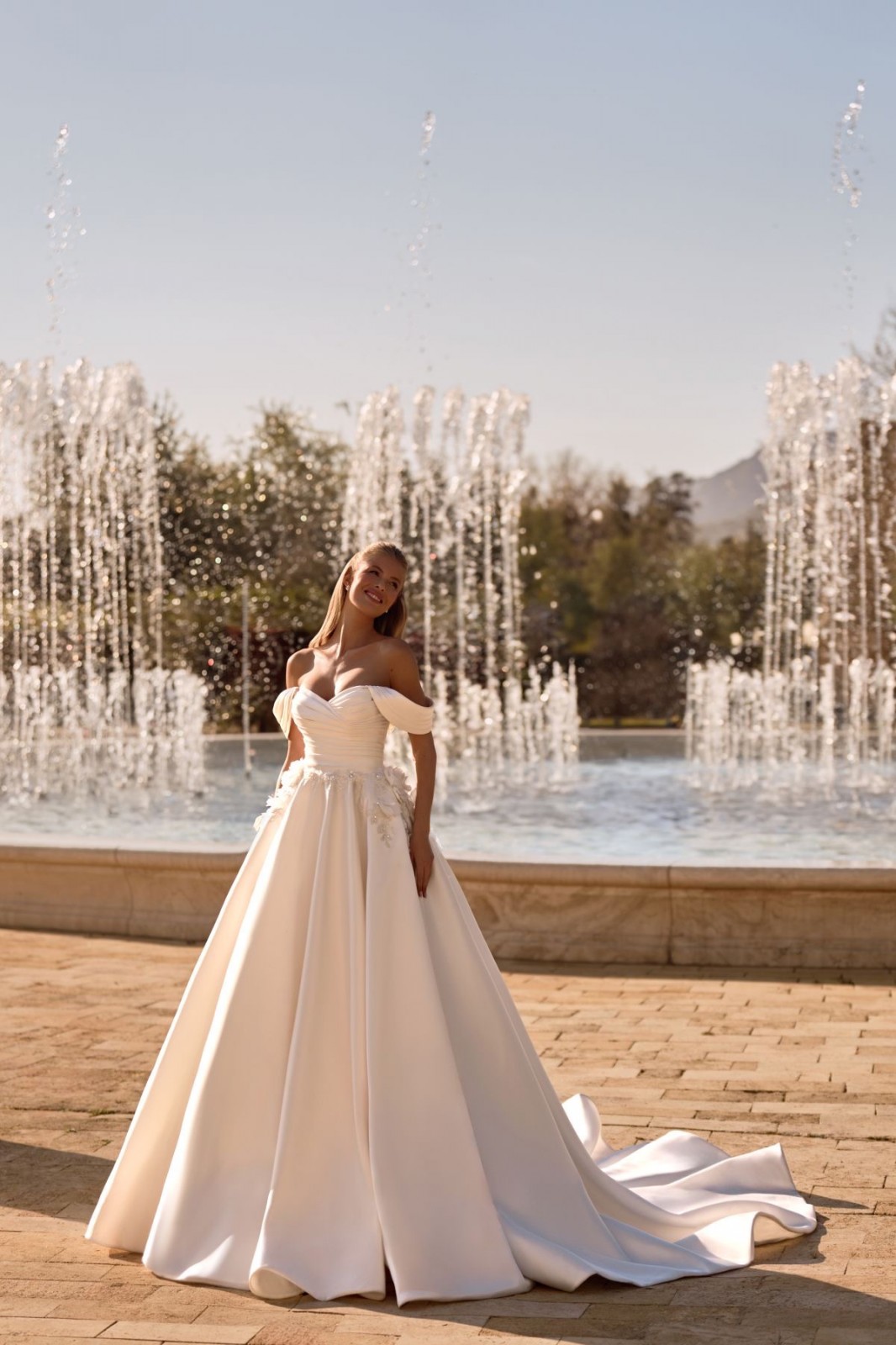 Robe de mariée princesse en satin mikado Marseille centre ville 