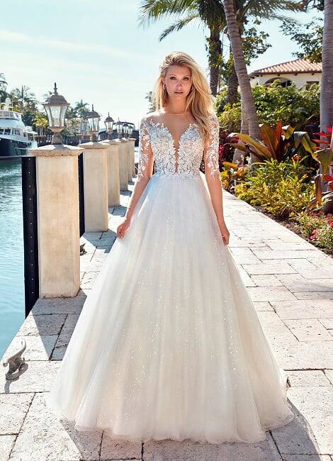 robe de mariée princesse tulle avec manches longues à Marseille centre ville