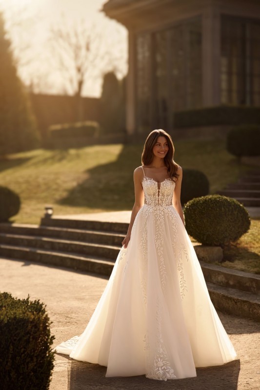 Robe de mariée trapèze dentelle de feuillage Marseille