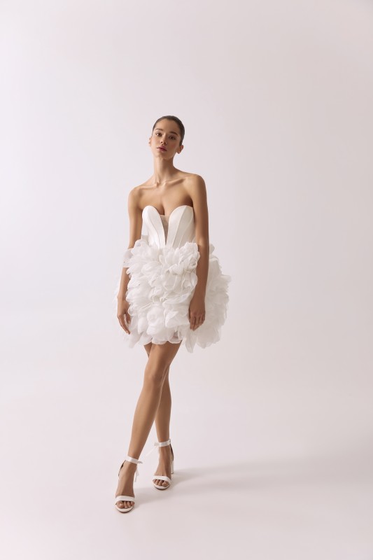 Robe de mariage civil courte bustier Marseille centre-ville 
