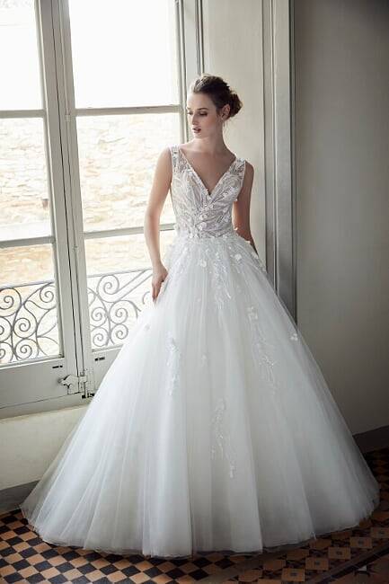 robe de mariée bohème princesse divina sposa nouvelle colelction 2021 à Marseille centre vile