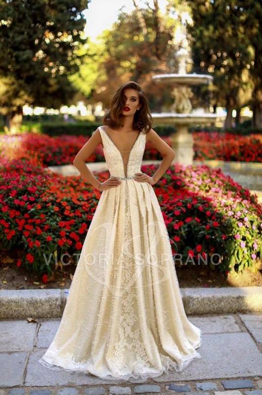 robe de mariée de créateur longue à Marseille 13001  